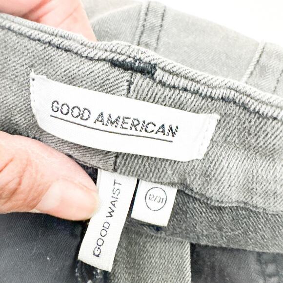 Good American Good Waist Charcoal Raw Hem Denim Jeans Size 12 / 31 - Picture 6 of 8